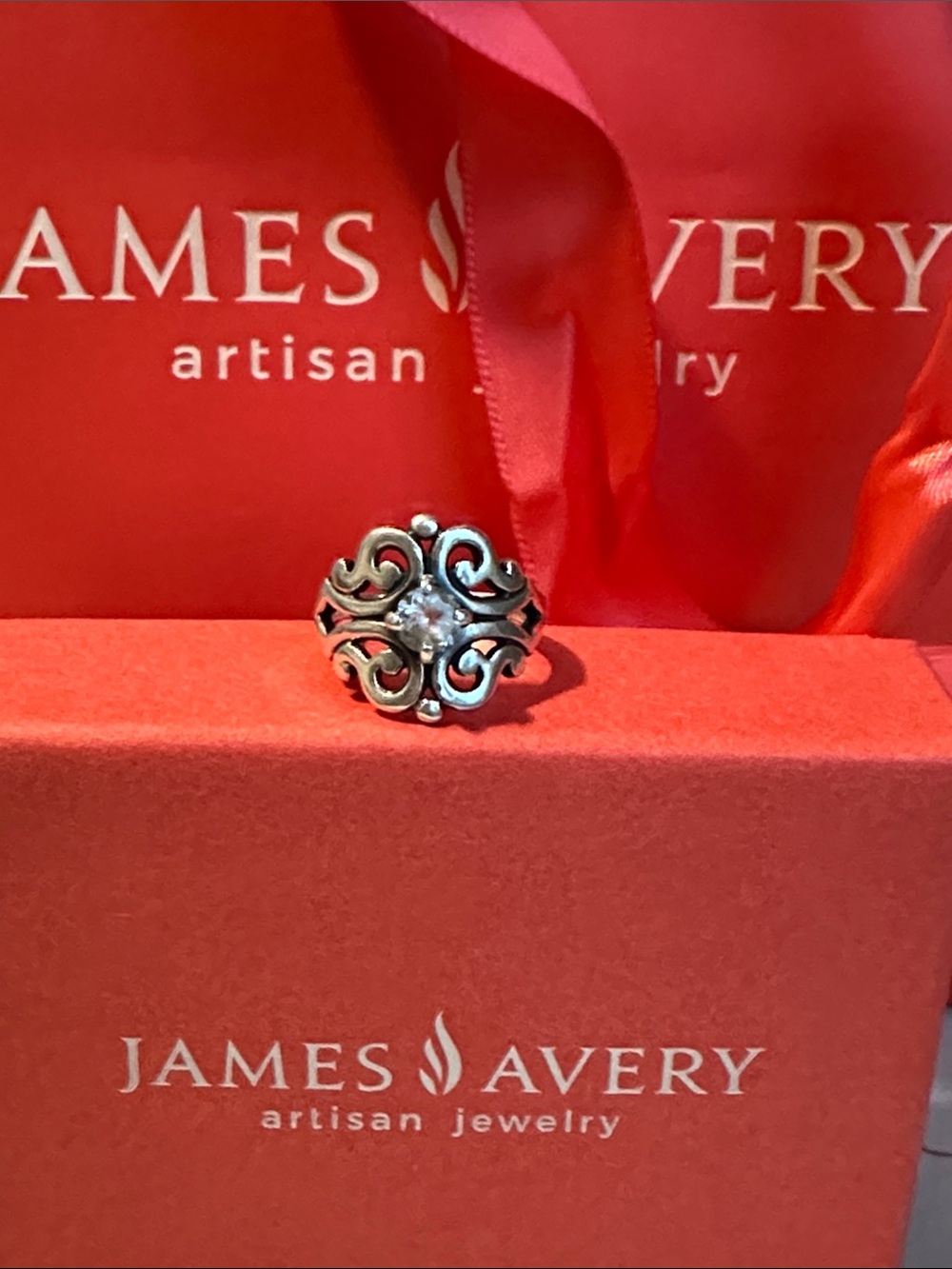 James Avery Spanish lace birthstone ring white sapphire size 5 1/2